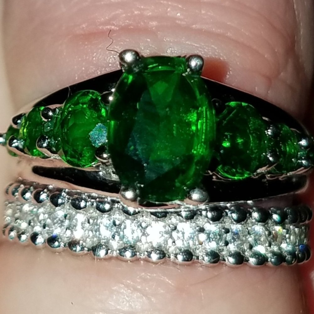 7 oval and round Russian chrome diopside sterling ring 2 carats